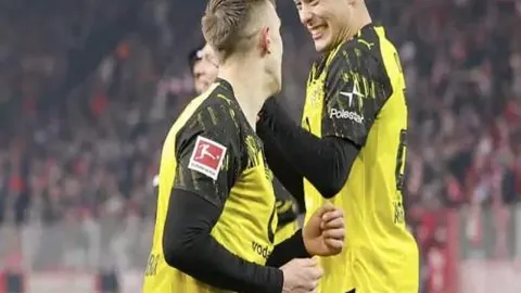 北京半程马拉松中签者名单公布，未支付者须在4月2日17时前完成缴费。